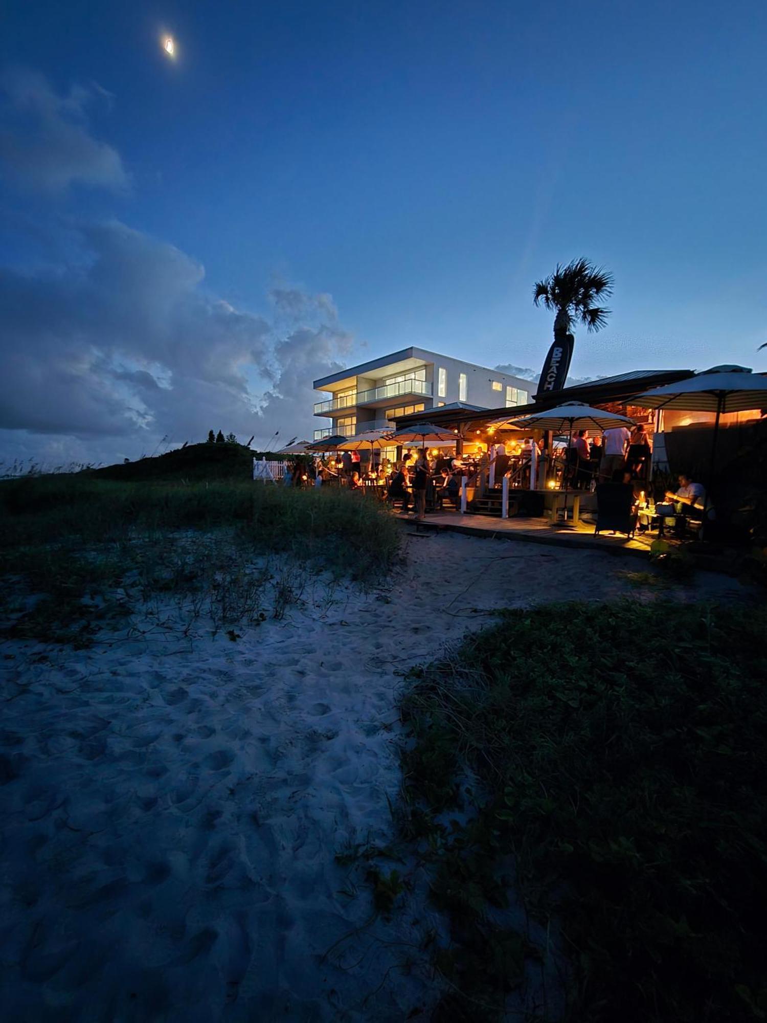 Bleu Beach Resort Indialantic Extérieur photo